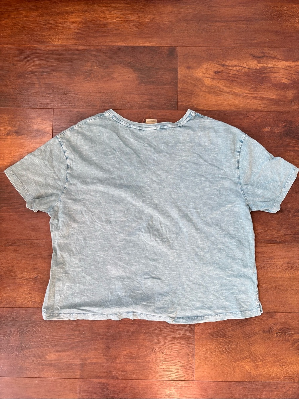 FarWest Women’s XL Blue Acid Wash Boxy Pocket Tee - Picture 5 of 7